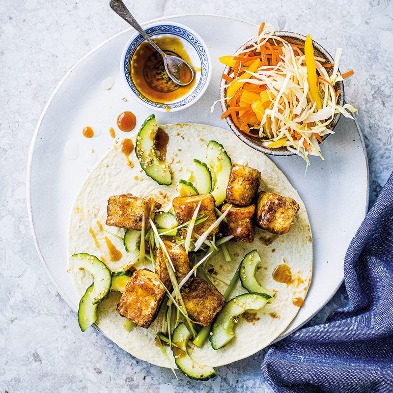 Wraps mit Hoisin-Tofu & marinierter Gurke