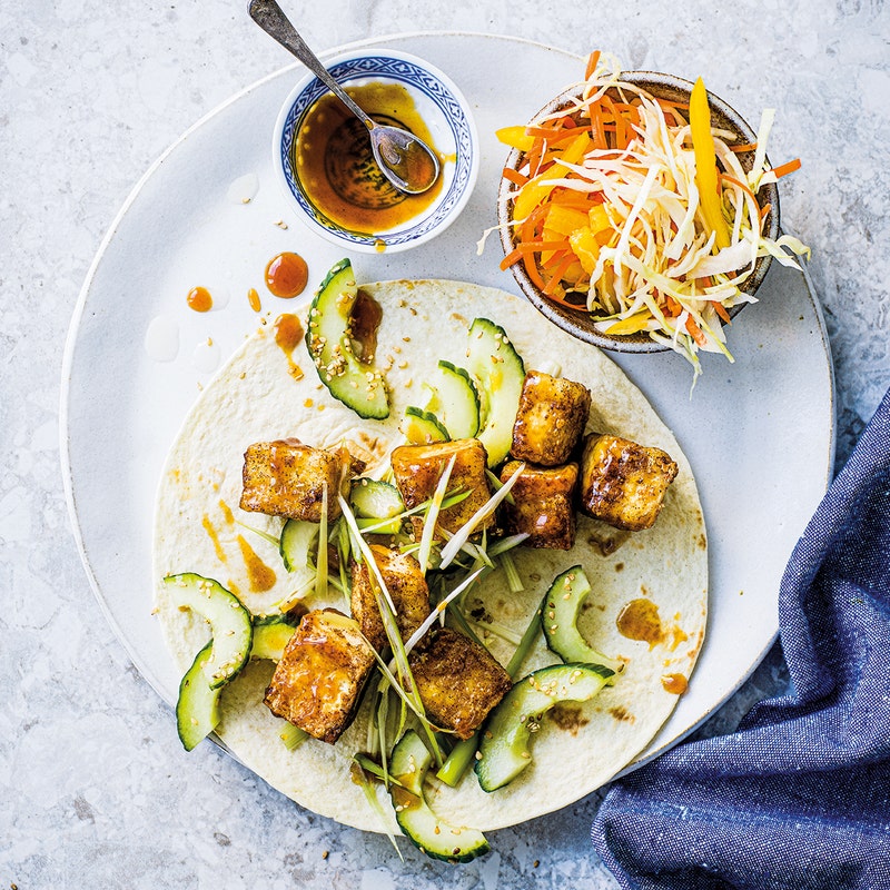 Wraps mit Hoisin-Tofu & marinierter Gurke