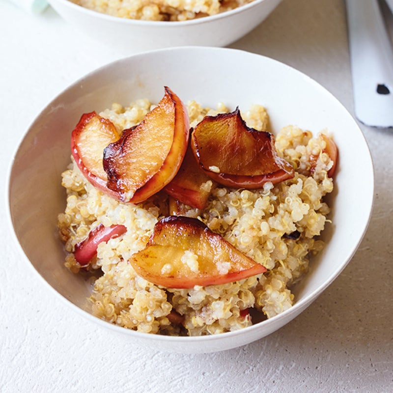 Frühstücksquinoa mit Apfel