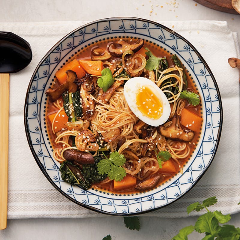 Ramen mit Süßkartoffeln und Pilzen