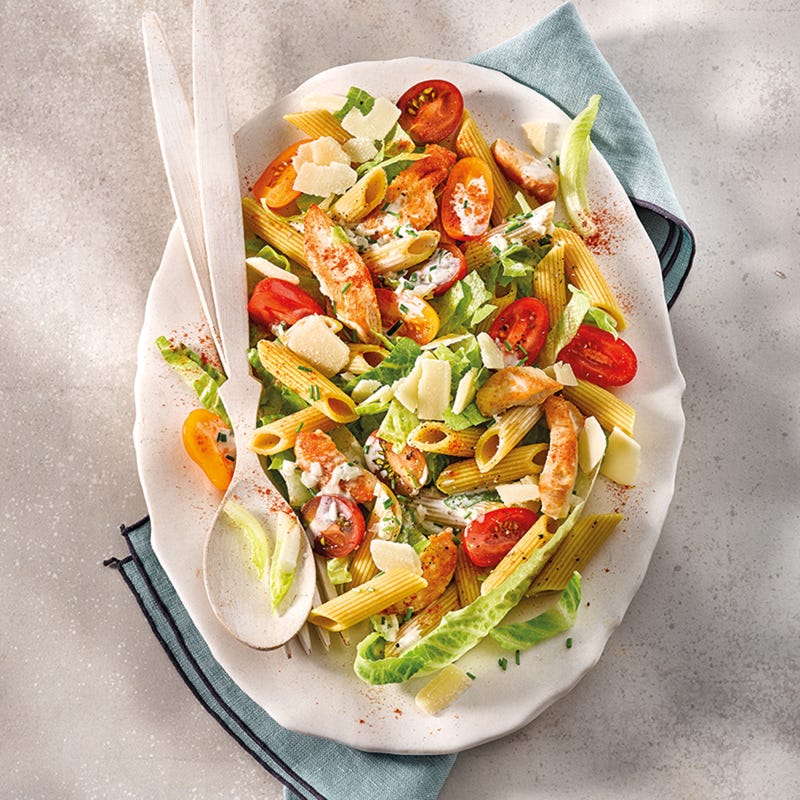 Pasta-Hähnchen-Salat mit Ranchdressing