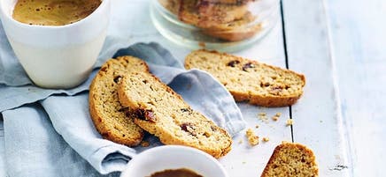 Biscotti à la banane et aux dattes
