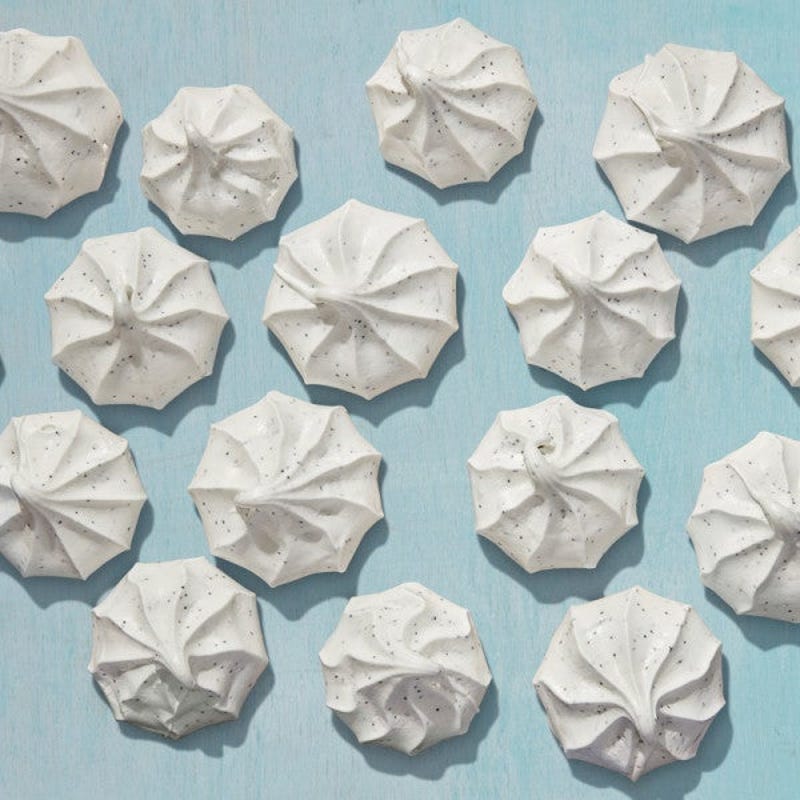 Photo of Lemon–poppy seed meringues by WW