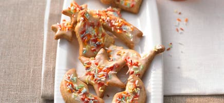 Biscuits pour une assiette colorée
