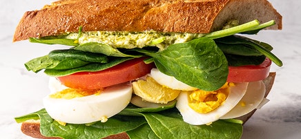 Pesto-egg baguette sandwich