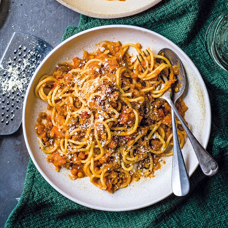 Vegane Pasta mit Linsenbolognese