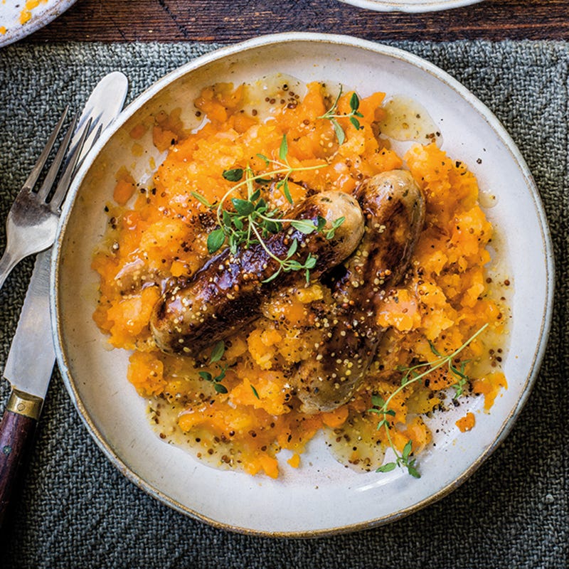 Vegane Würstchen mit Karotten-Steckrüben-Stampf
