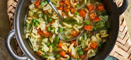 Gemüse-Hörnli-Suppe