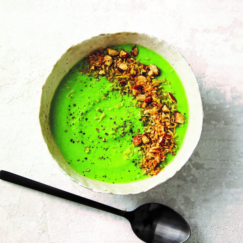 Soupe de petits pois aux amandes et citron