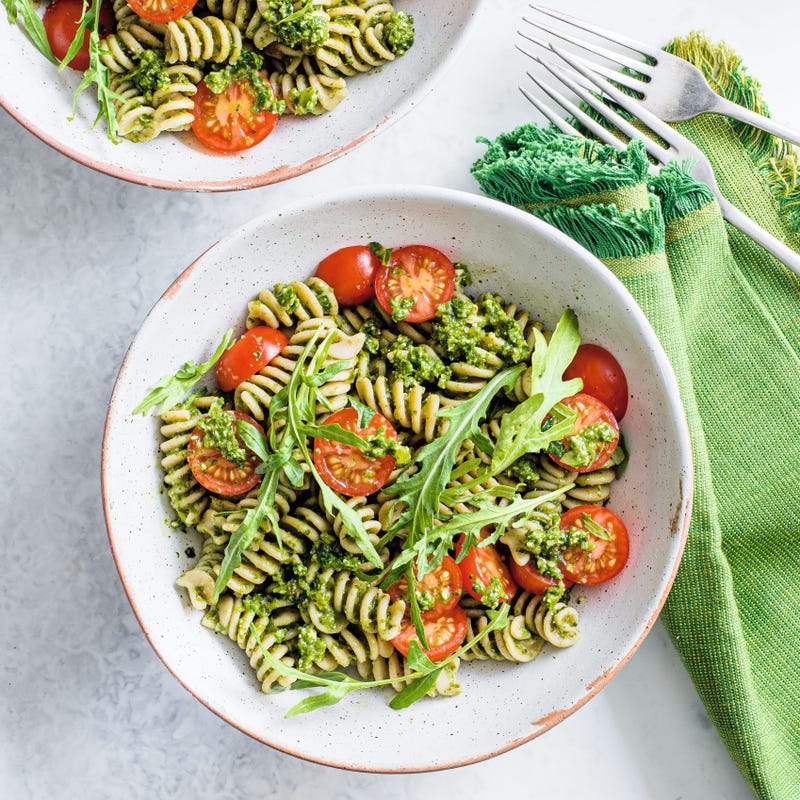 Fusilli au pesto de chou kale et tomates