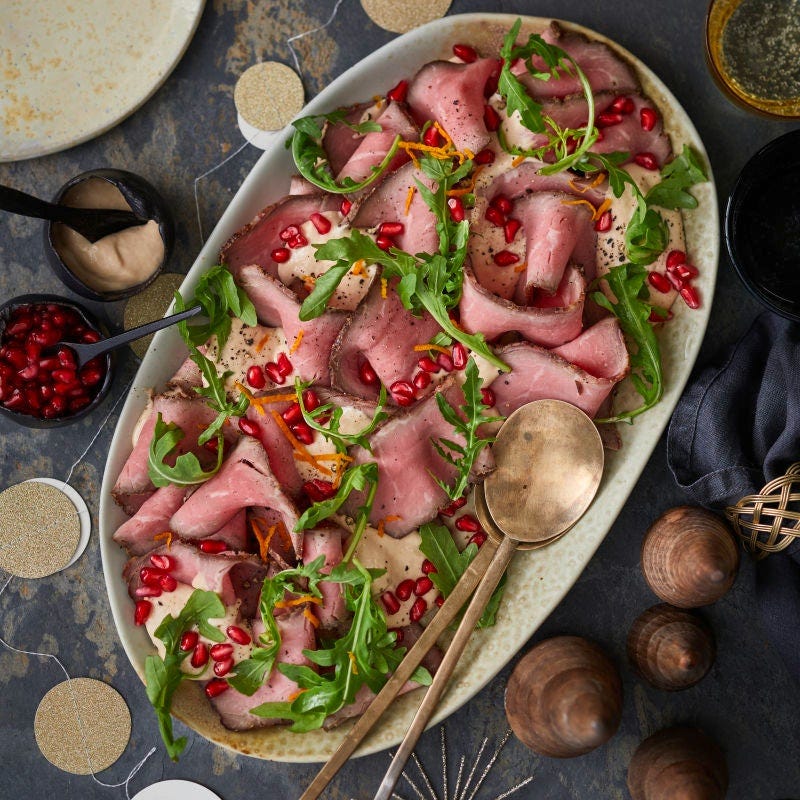 Roastbeef Tonnato mit Granatapfelkernen