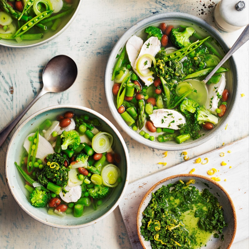 Soupe de légumes au poulet et haricots borlotti