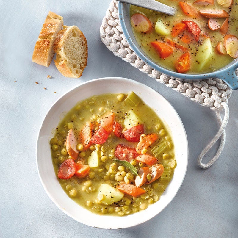 Erbseneintopf mit Tomaten & Wienern