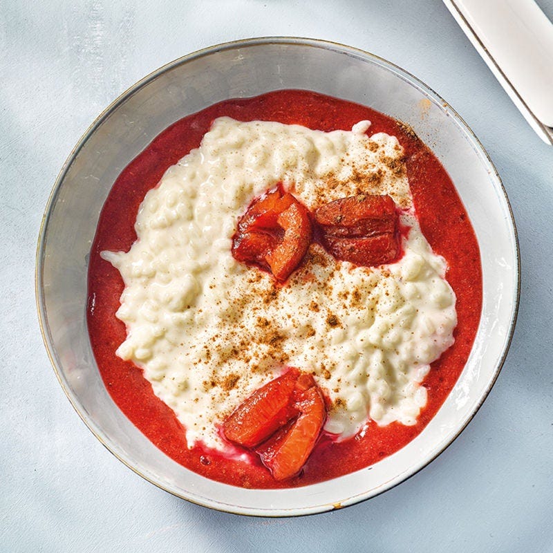 Marzipan-Milchreis mit Pflaumensauce