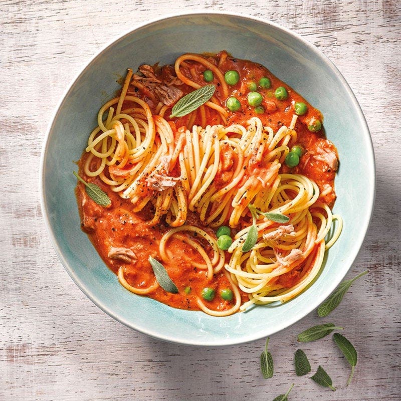 Spaghettini in Thunfisch-Erbsen-Sauce