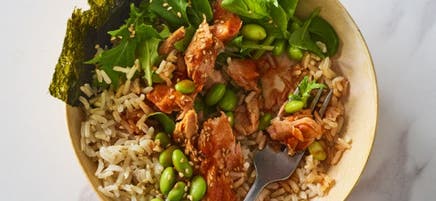 Bol de riz au thon épicé