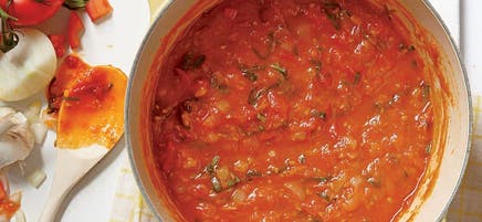 Soupe au cari de lentilles rouges et aux pommes