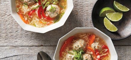 Soupe de boulettes de viande et de légumes au gingembre