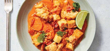 Ragoût de légumes et de tofu au cari rouge