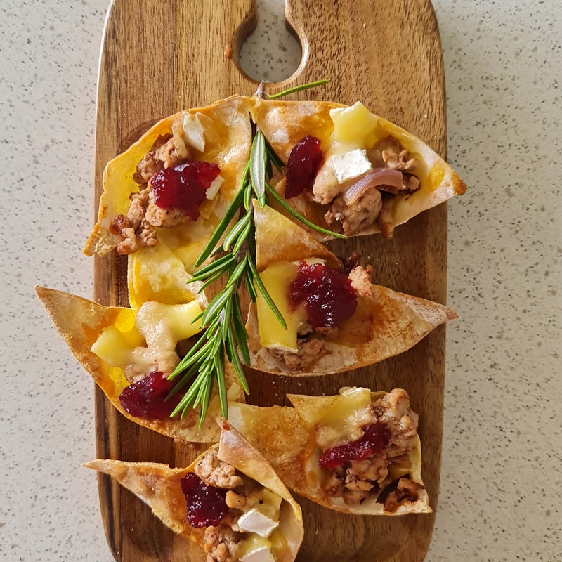 Wonton wrapper turkey and brie bites