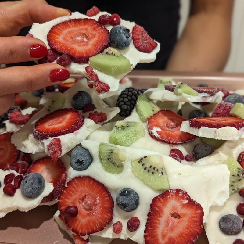 festive yoghurt bark