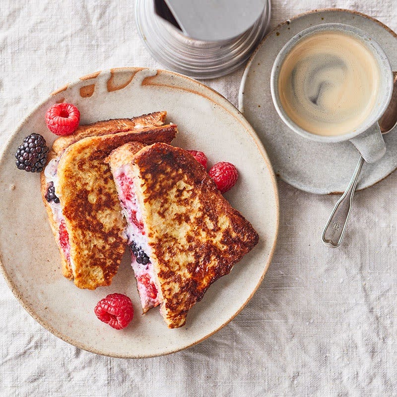 French Toast mit Beerenfrischkäse