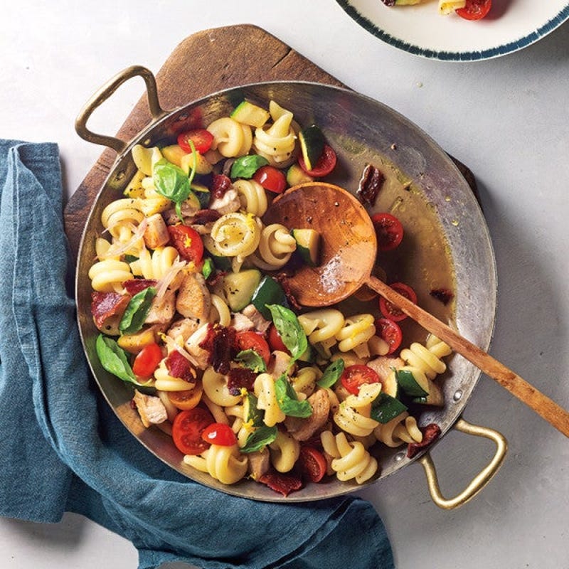 Photo de Pâtes au citron avec poulet et courgettes par WW