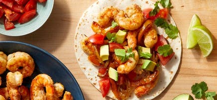 Fajitas aux crevettes, au poivron et à l’avocat