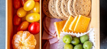 Boîte collation au jambon et au cheddar