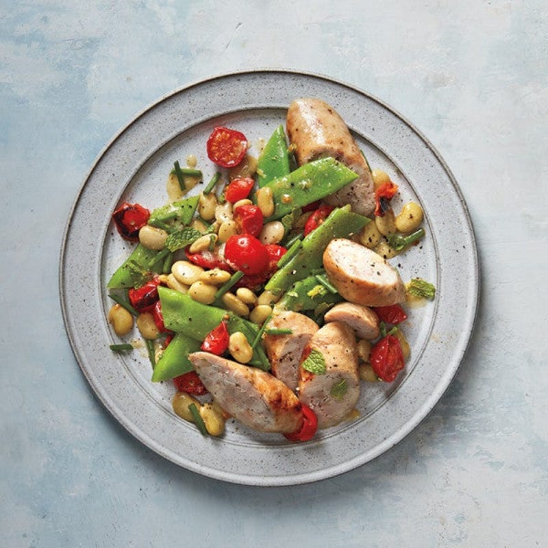 Photo de Saucisses de poulet avec salade de haricots et de tomates par WW