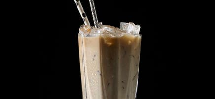 Le café infusé à froid à la crème glacée The MacroBarista