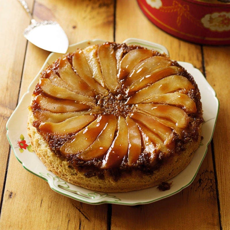 Gâteau caramélisé aux poires et noix de pécan