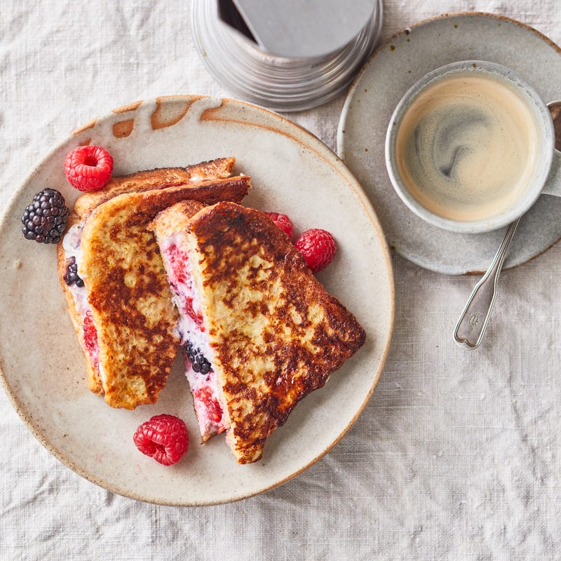 Foto van Wentelteefjes met roomkaas en rood fruit door WW