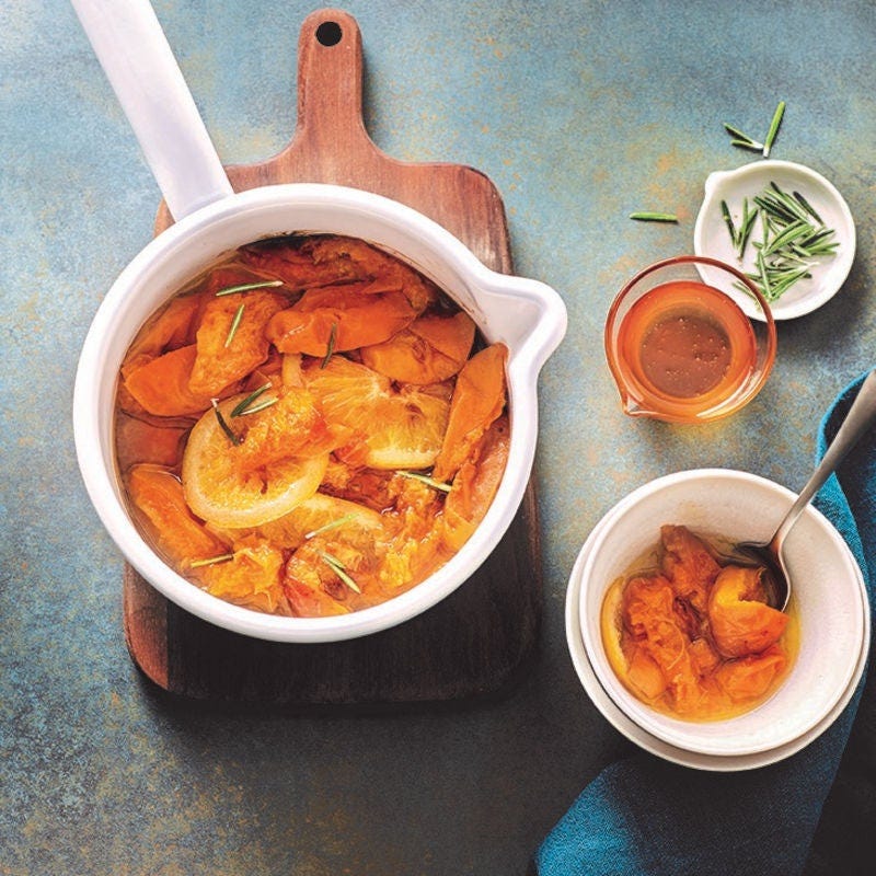 Cocotte d'abricots, romarin et fleur d'oranger