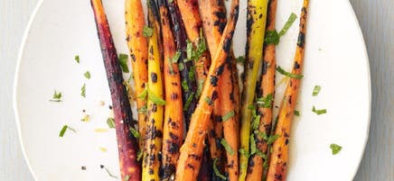 Grilled lemon-mint carrots