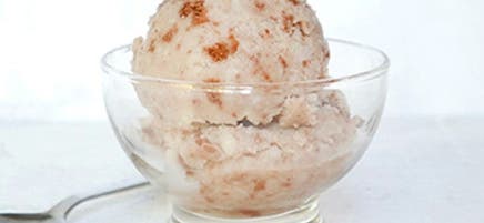 Crème glacée aux biscuits et à la crème de chou-fleur