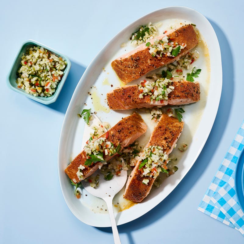 Photo of Broiled salmon with Pickle de Gallo by WW