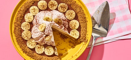 Easiest-ever no-bake peanut butter and banana fudge pie