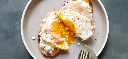 Cottage cheese and egg toast