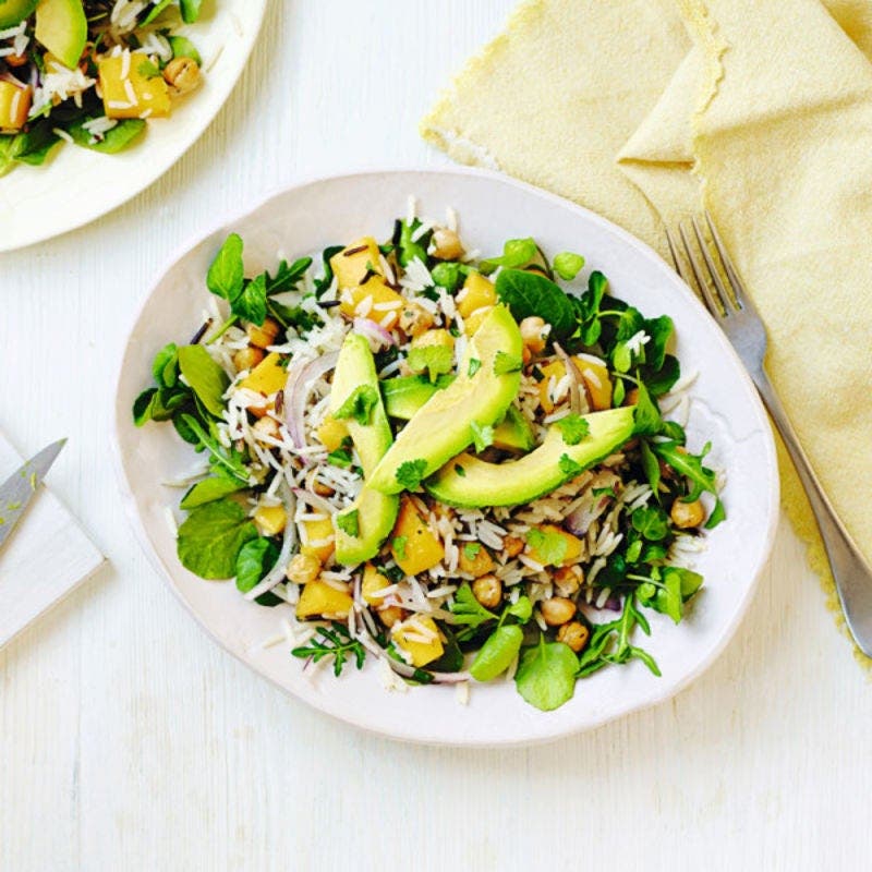 Reissalat mit Mango und Avocado