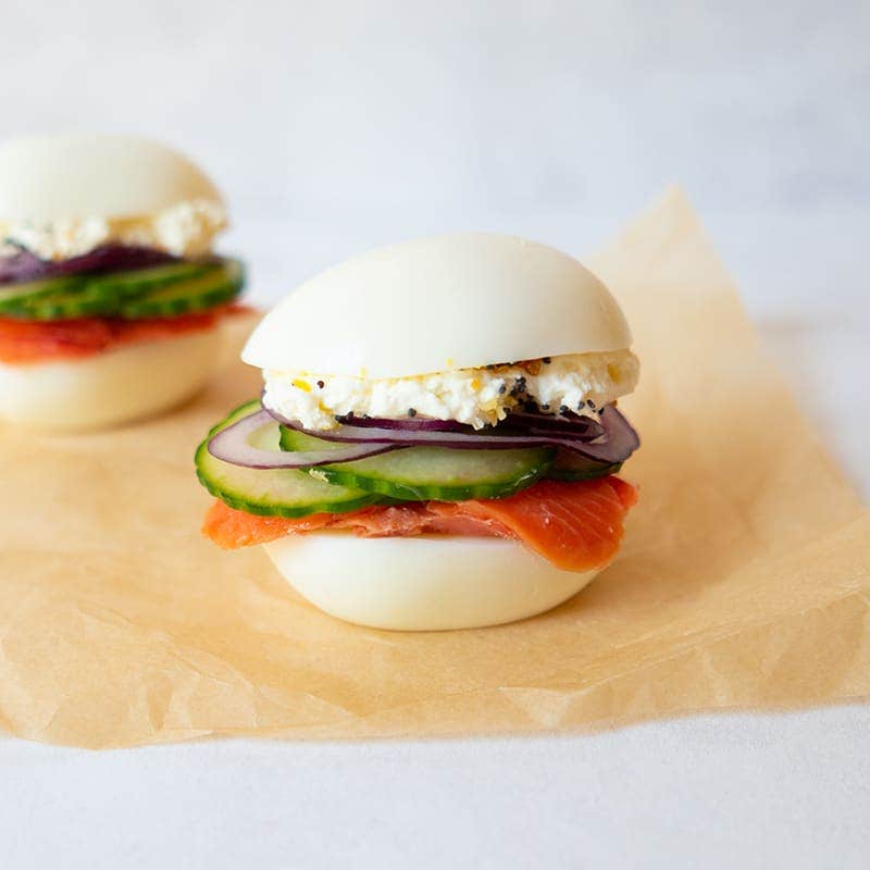 Cream cheese and smoked salmon egg sliders