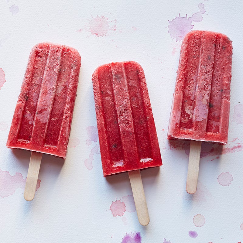 ViktVäktarna - Glasspinnar med jordgubbar och basilika