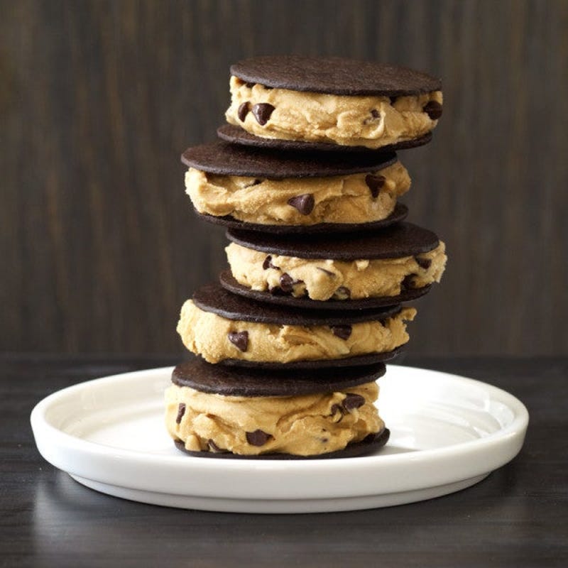 Photo of Mini coffee-chip ice cream sandwiches by WW