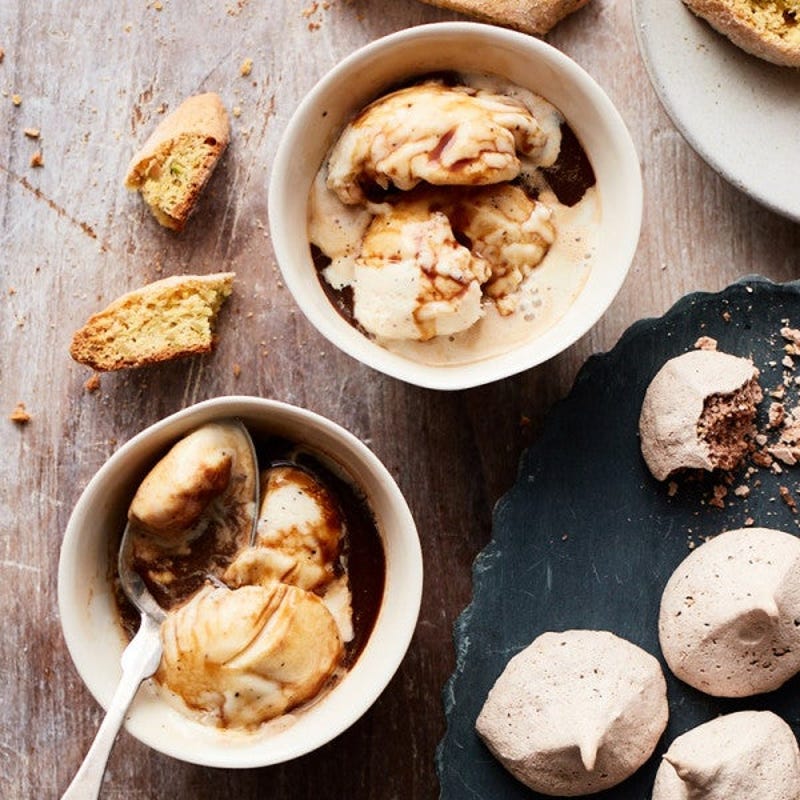 Photo de Espresso avec crème glacée par WW