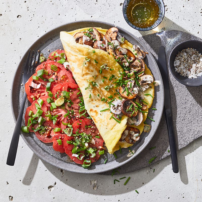 Pilzpfannkuchen mit Tomatensalat