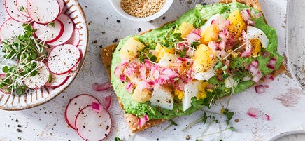 Erbsenmolebrot mit Gomasio
