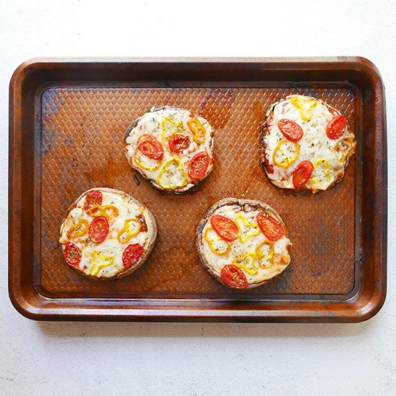 Photo of Portobello-crust pizzas by WW