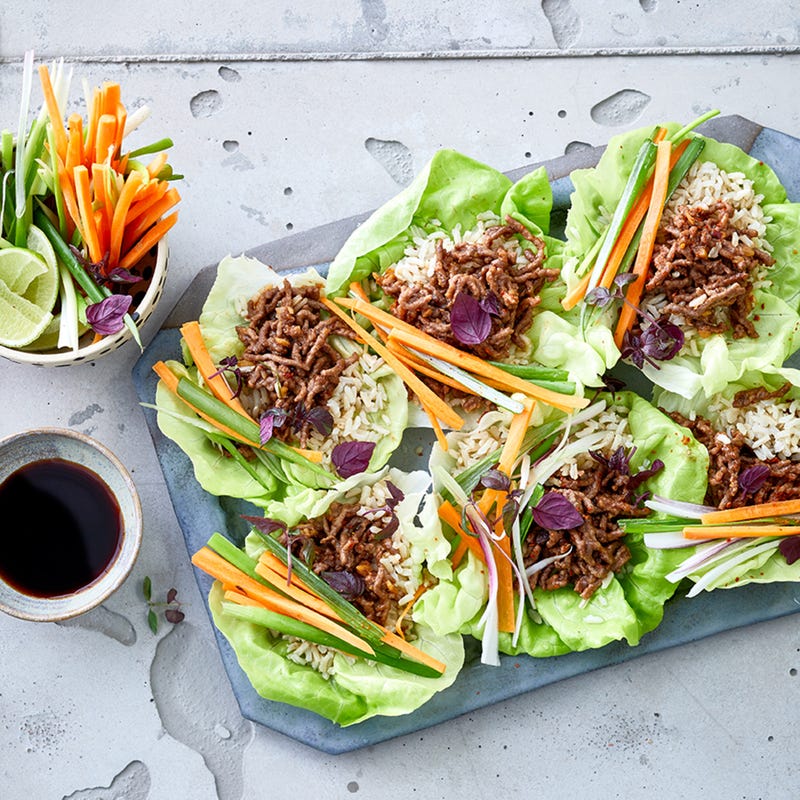 Ssam-Rindfleisch im Salatblatt