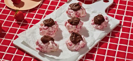 Frozen Strawberry Yogurt Bites