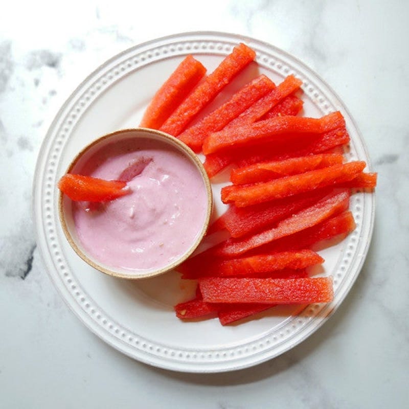 Photo de Frites de melon d’eau avec trempette protéinée par WW